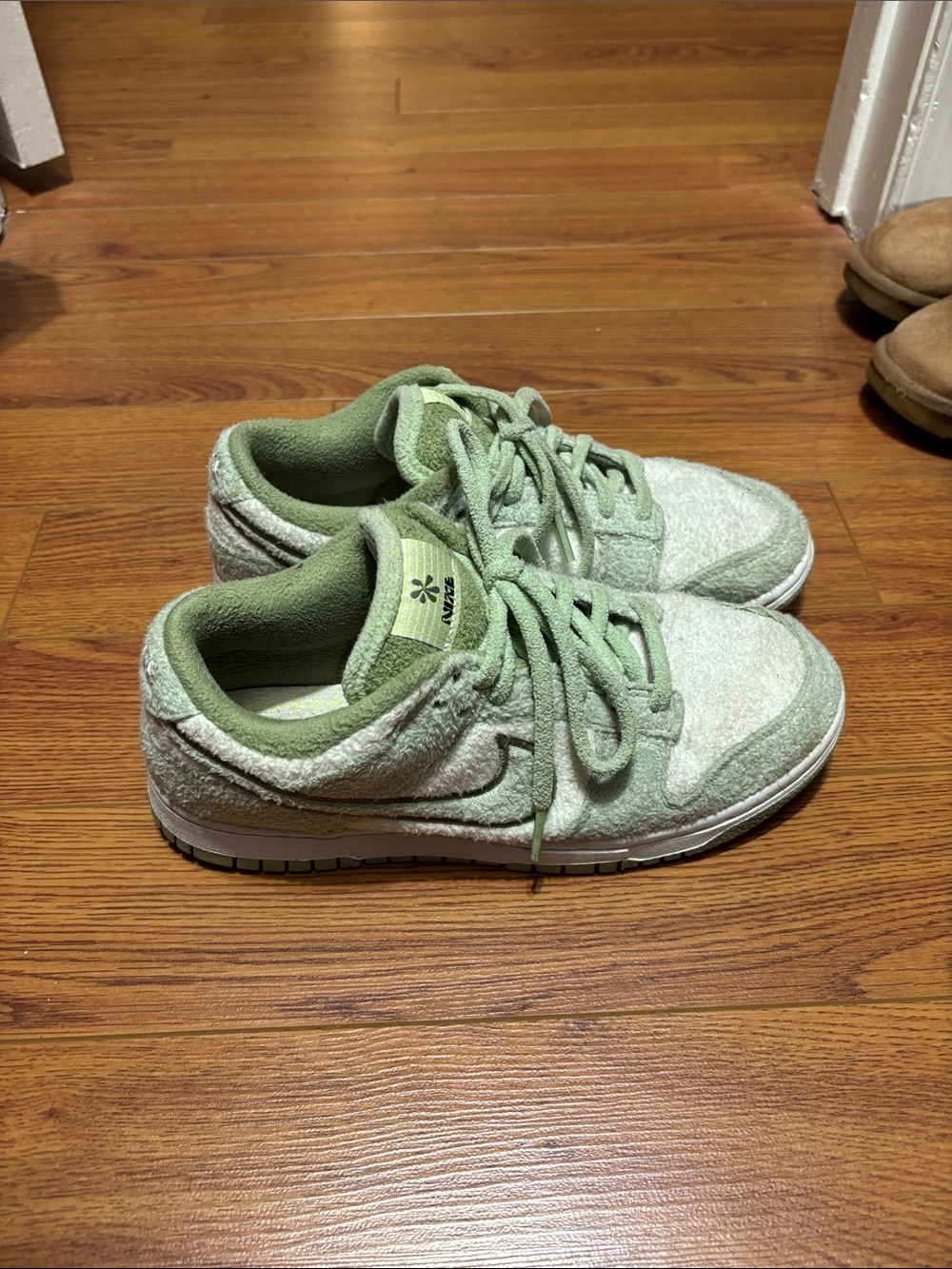 Nike Kids Sage Green Low-Top Sneakers